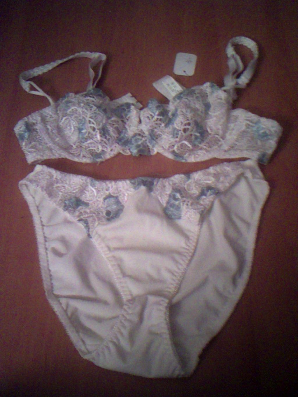 Image: lingerie-099-6e51f1.jpg